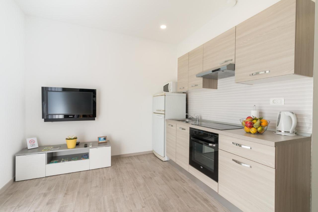 Apartments Lusani Split Exterior foto